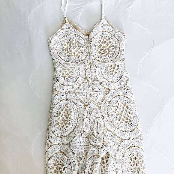 Elegant White Lace Jumpsuit - Picture 5 of 5